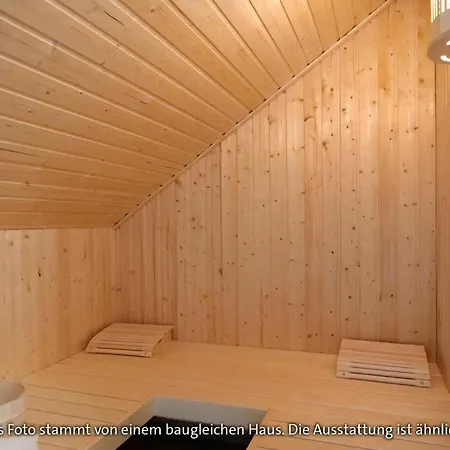 In Burhave Mit Grosser Terrasse Holiday home