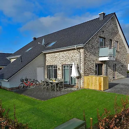 In Burhave Mit Grosser Terrasse Holiday home Butjadingen
